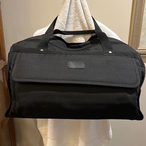 Travelpro Platinum Duffel Bag - Great Condition!